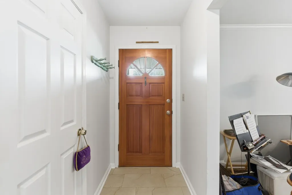 1214 Seneca Trail Frankfort KY 40601