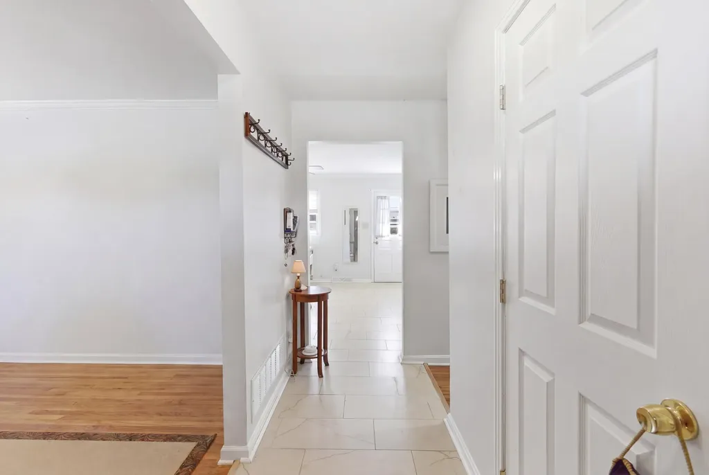 1214 Seneca Trail Frankfort KY 40601