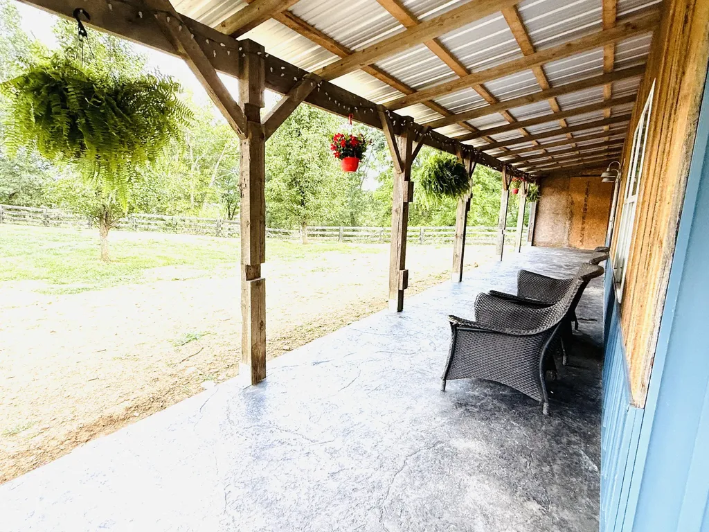 1232 Pleasant Grove Ridge Road Lawrenceburg KY 40342