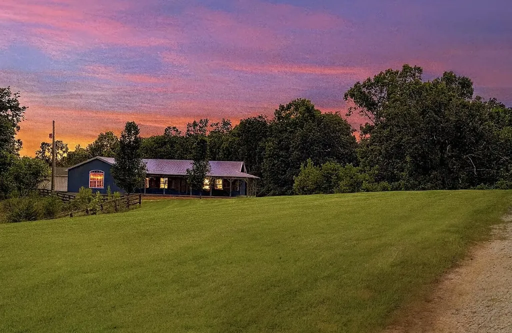 1232 Pleasant Grove Ridge Road Lawrenceburg KY 40342