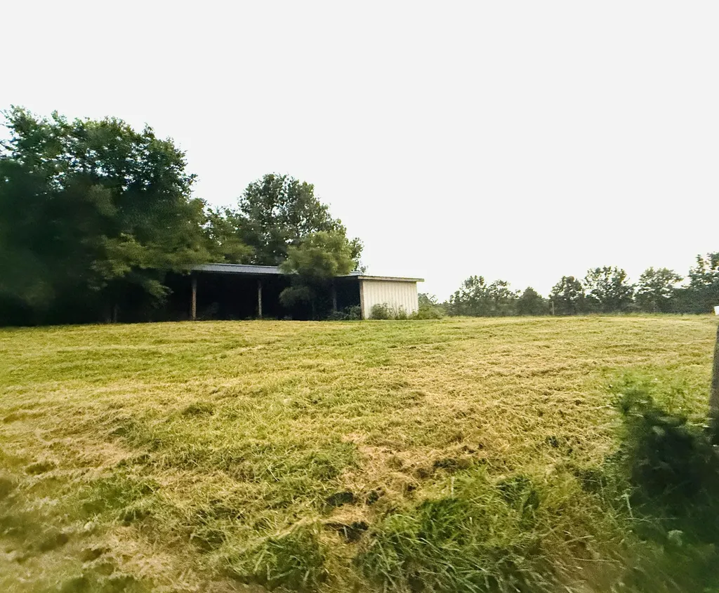 1232 Pleasant Grove Ridge Road Lawrenceburg KY 40342