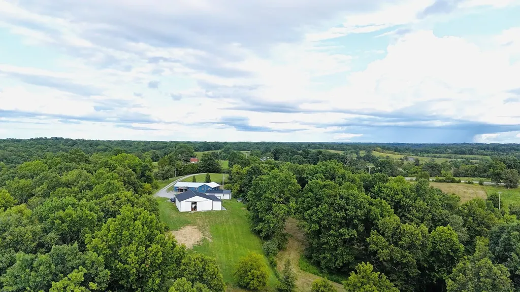 1232 Pleasant Grove Ridge Road Lawrenceburg KY 40342