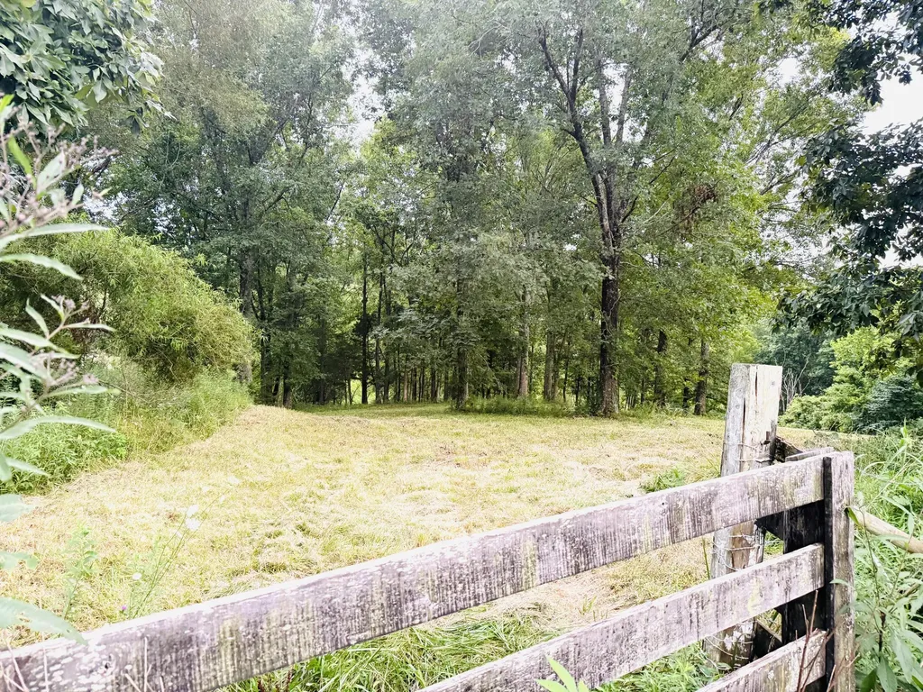 1232 Pleasant Grove Ridge Road Lawrenceburg KY 40342