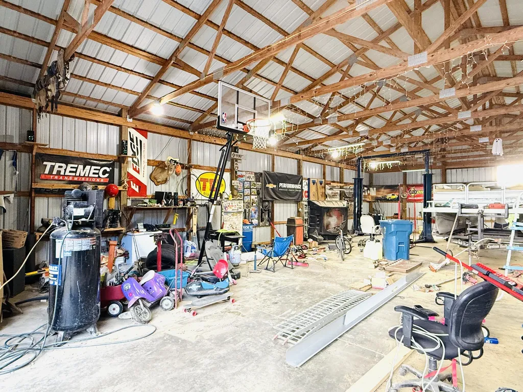 1232 Pleasant Grove Ridge Road Lawrenceburg KY 40342