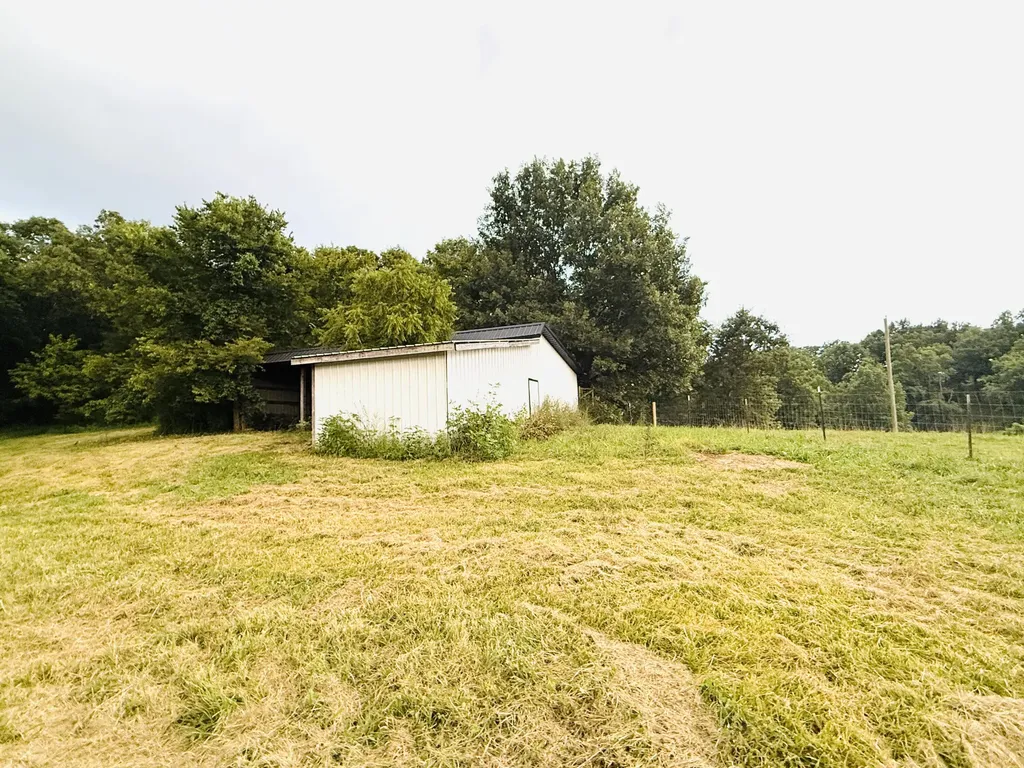 1232 Pleasant Grove Ridge Road Lawrenceburg KY 40342