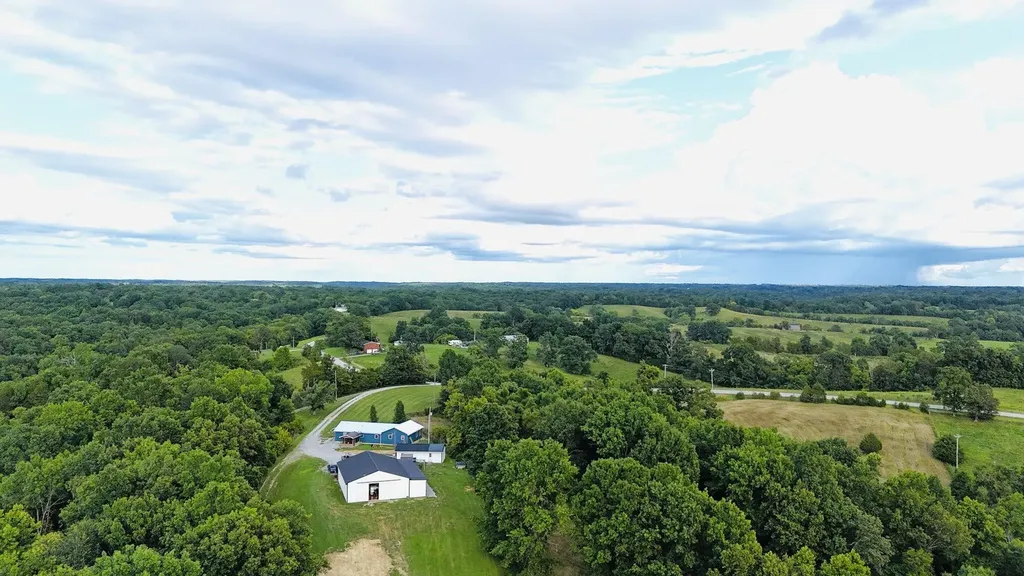 1232 Pleasant Grove Ridge Road Lawrenceburg KY 40342