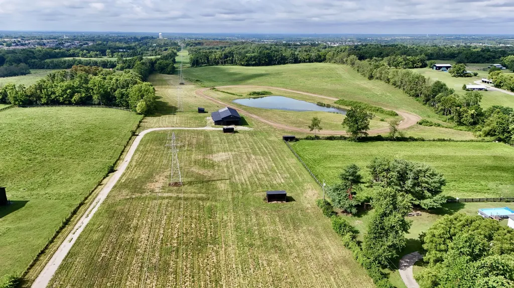 1097 Baker Lane Nicholasville KY 40356