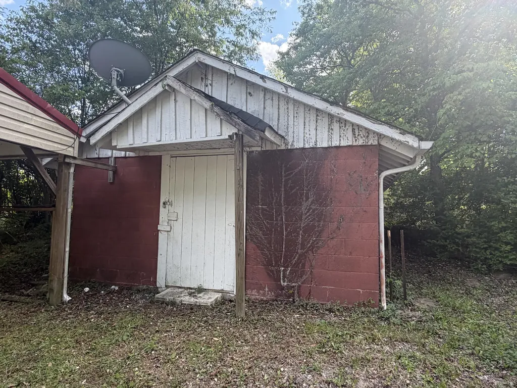 7478 Ky-80 Manchester KY 40962