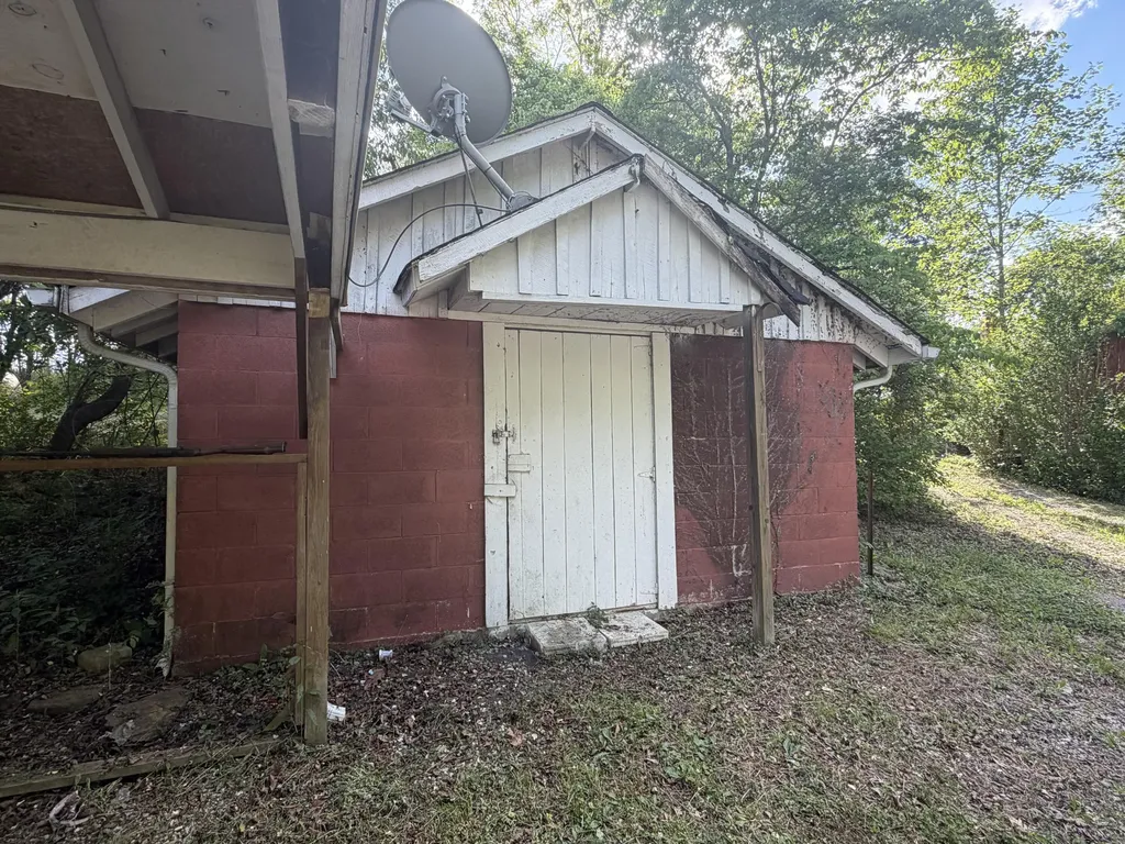 7478 Ky-80 Manchester KY 40962