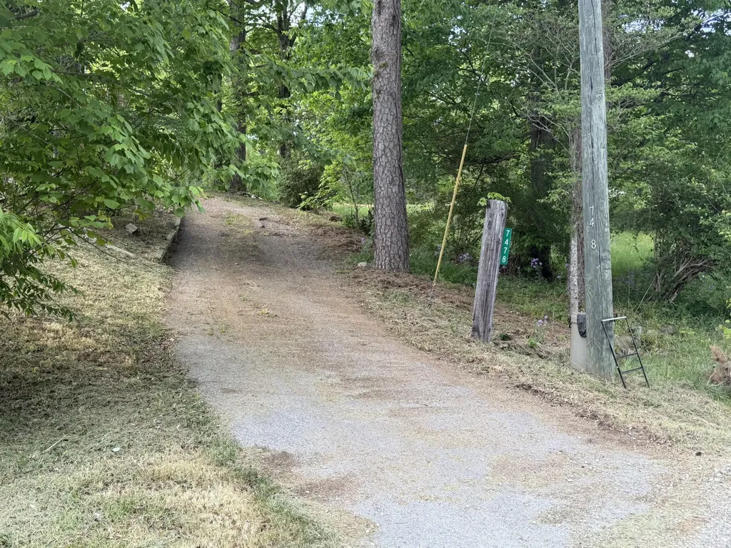 7478 Ky-80 Manchester KY 40962