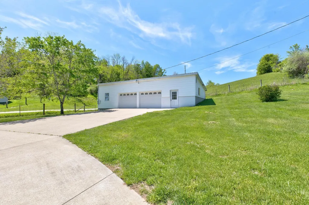 4654 Levee Road Mt Sterling KY 40353