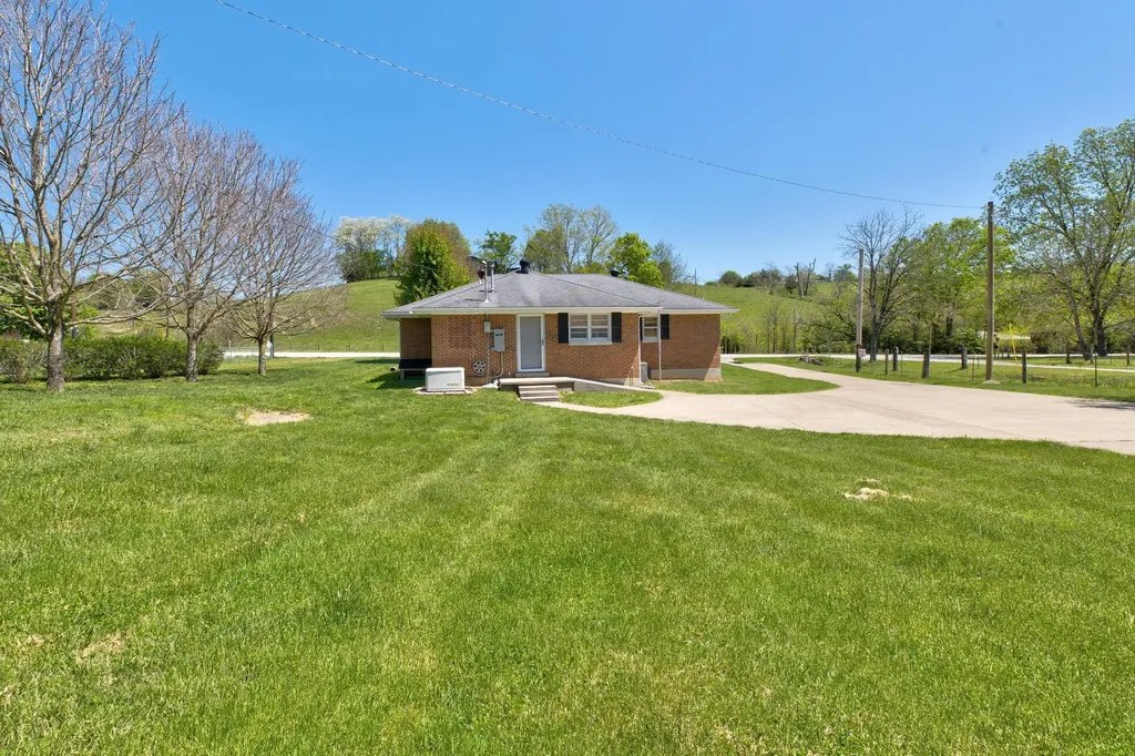 4654 Levee Road Mt Sterling KY 40353