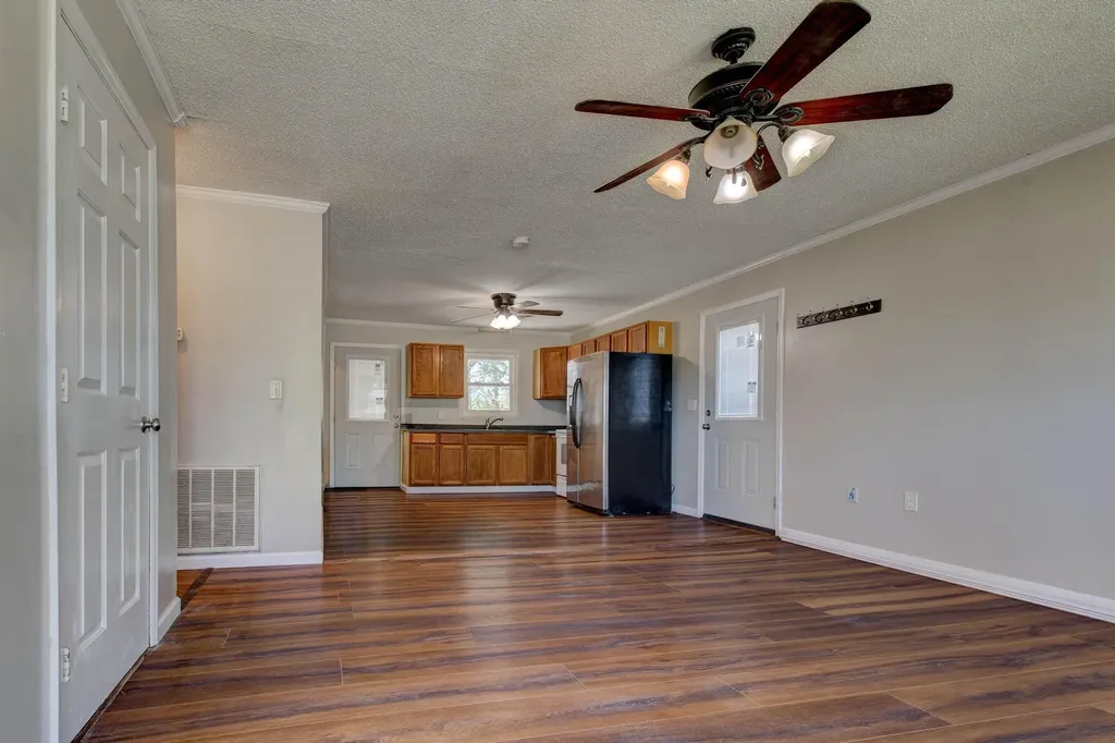 2408 State Highway 1050 Jeffersonville KY 40337