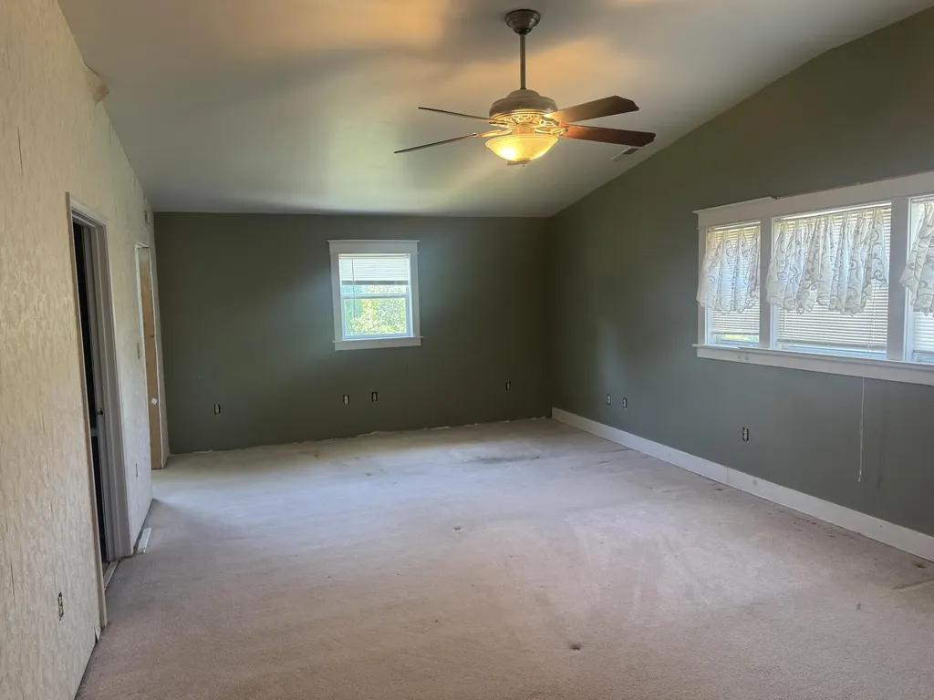966 Highland ' Avenue Jackson KY 41339