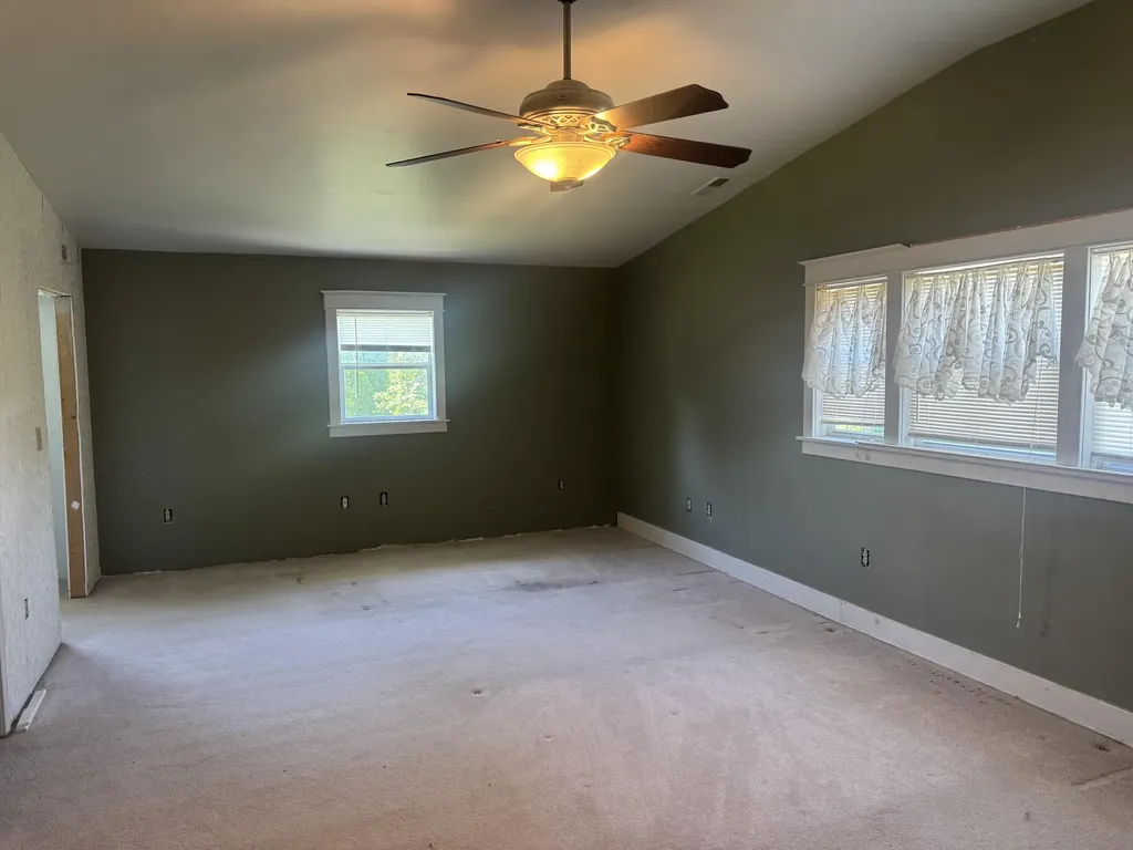 966 Highland ' Avenue Jackson KY 41339