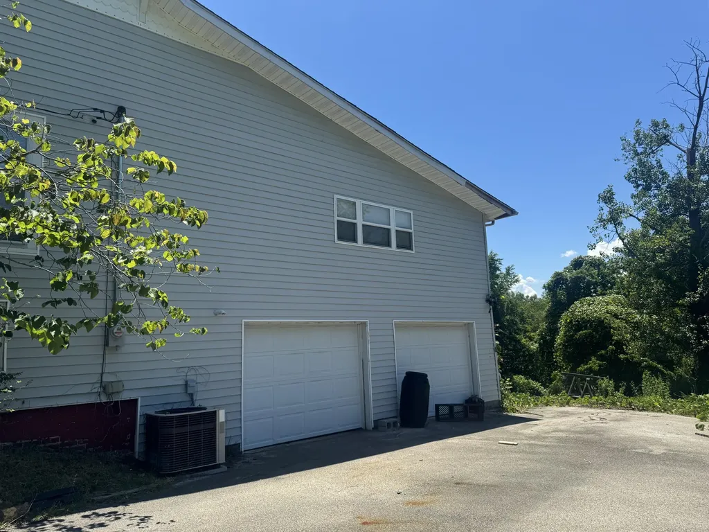 966 Highland ' Avenue Jackson KY 41339