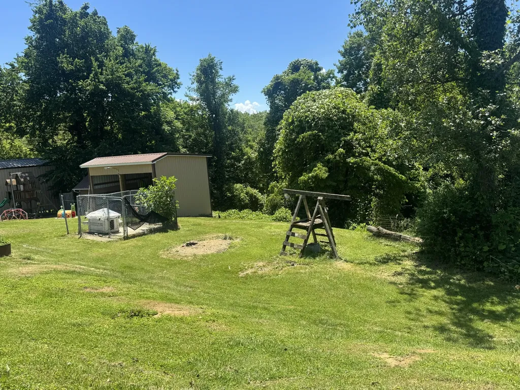 966 Highland ' Avenue Jackson KY 41339