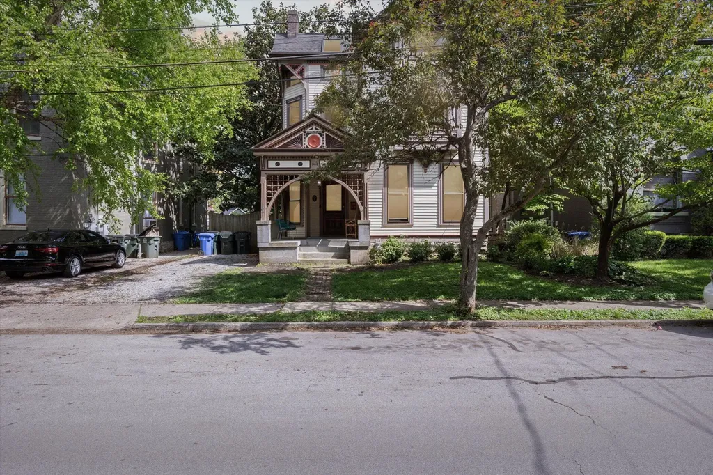 344 Madison Place Lexington KY 40508