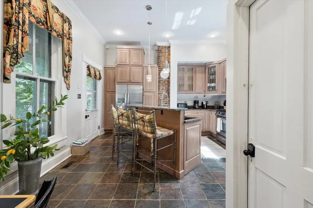 344 Madison Place Lexington KY 40508