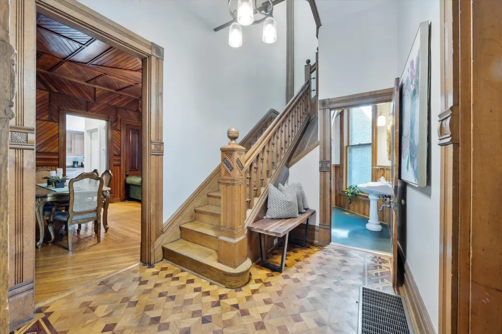 344 Madison Place Lexington KY 40508