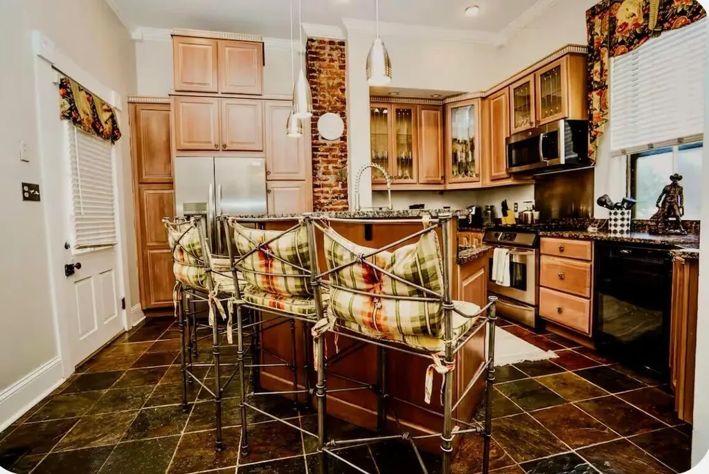 344 Madison Place Lexington KY 40508