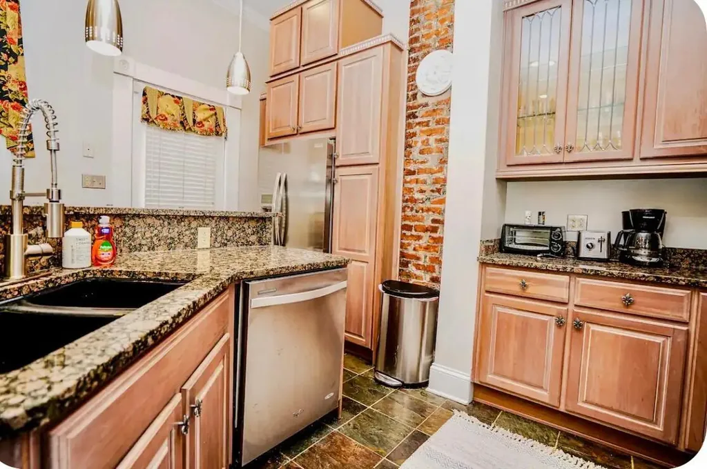 344 Madison Place Lexington KY 40508
