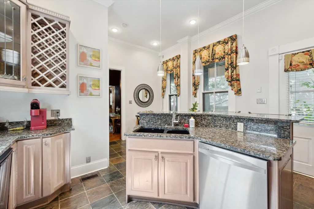 344 Madison Place Lexington KY 40508