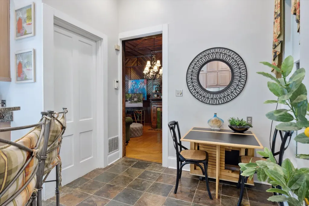344 Madison Place Lexington KY 40508