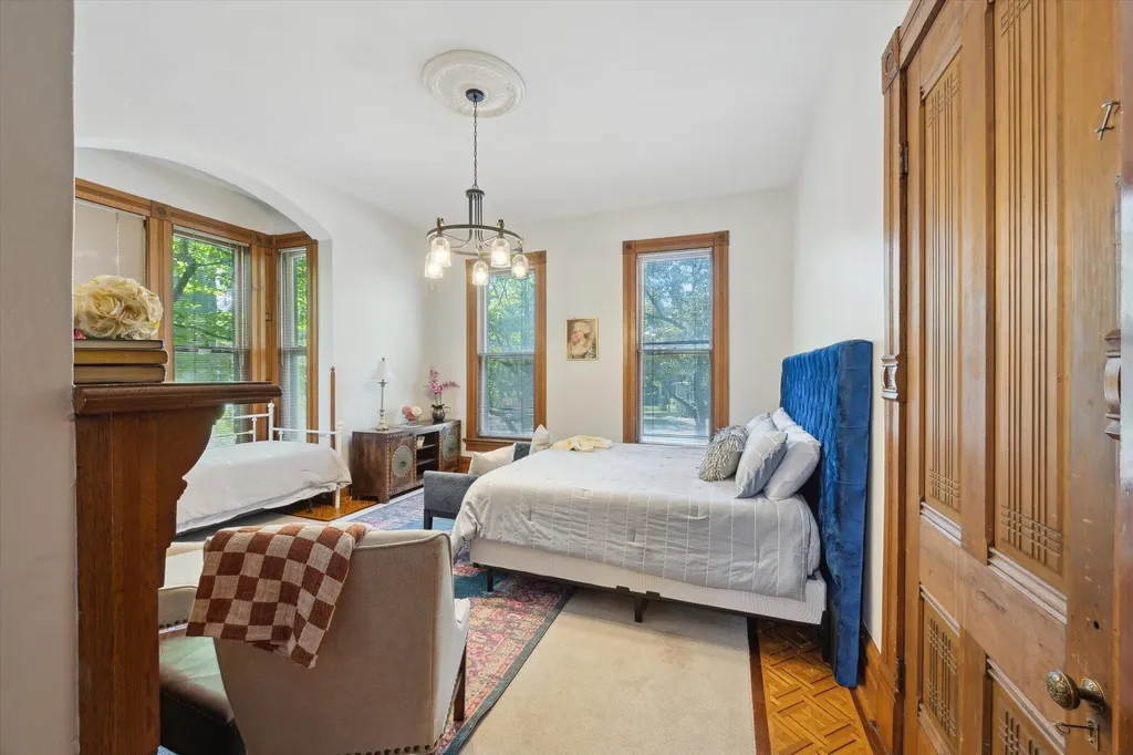 344 Madison Place Lexington KY 40508
