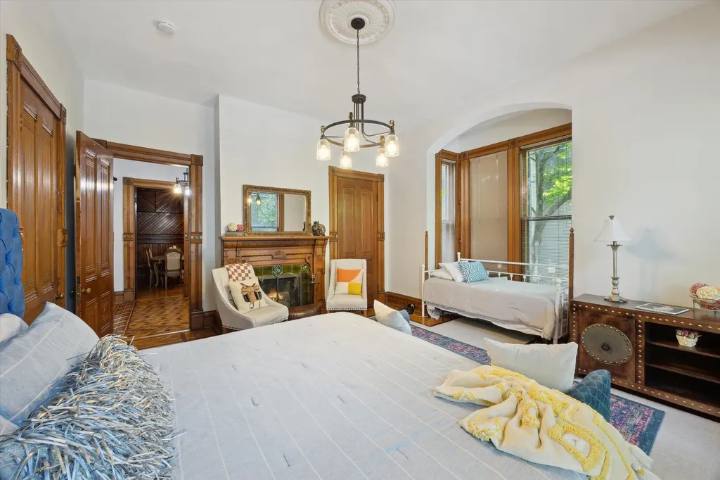 344 Madison Place Lexington KY 40508