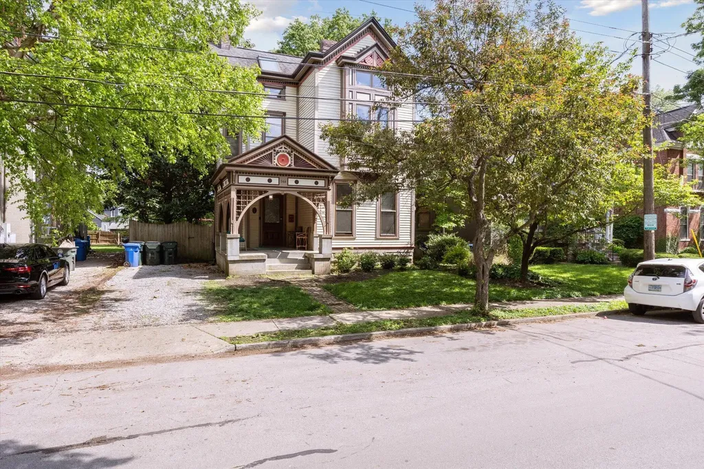 344 Madison Place Lexington KY 40508