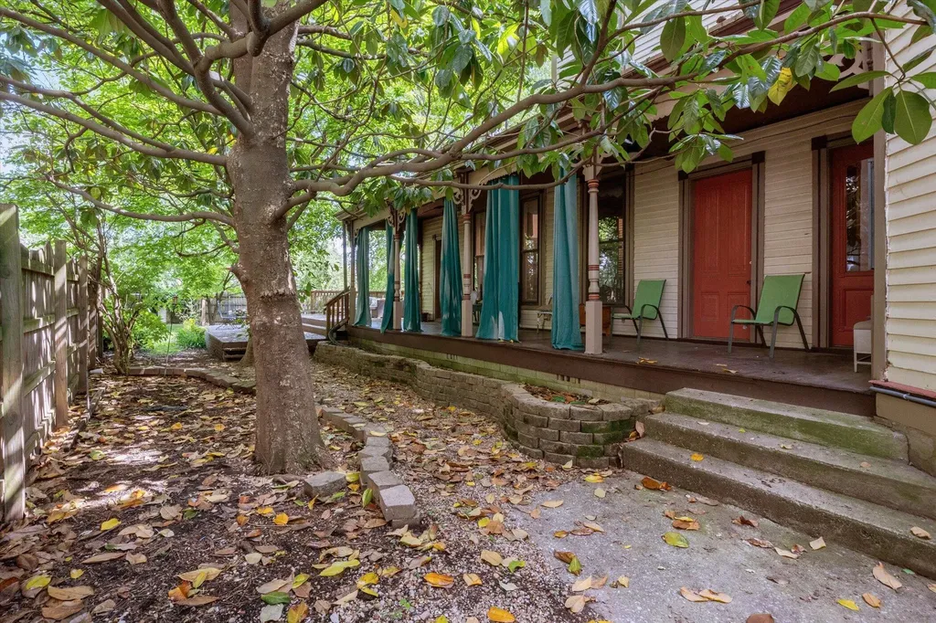 344 Madison Place Lexington KY 40508