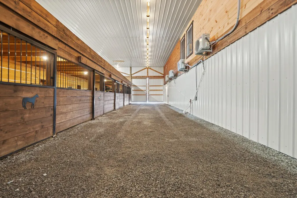 1114 A Matt Baker Road London KY 40744