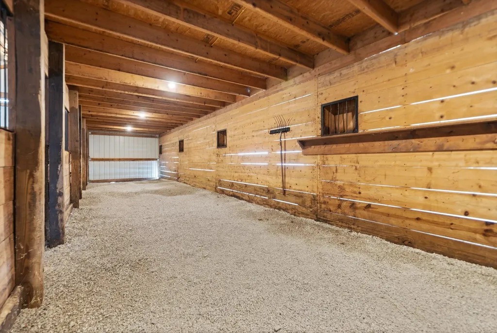 1114 A Matt Baker Road London KY 40744