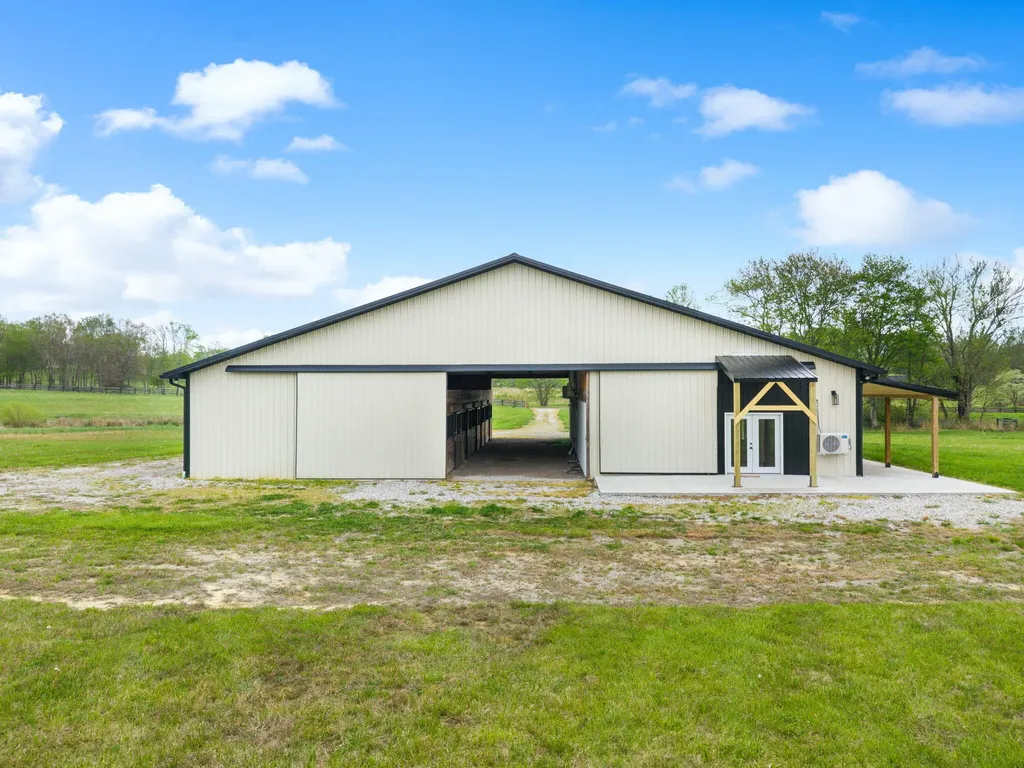 1114 A Matt Baker Road London KY 40744