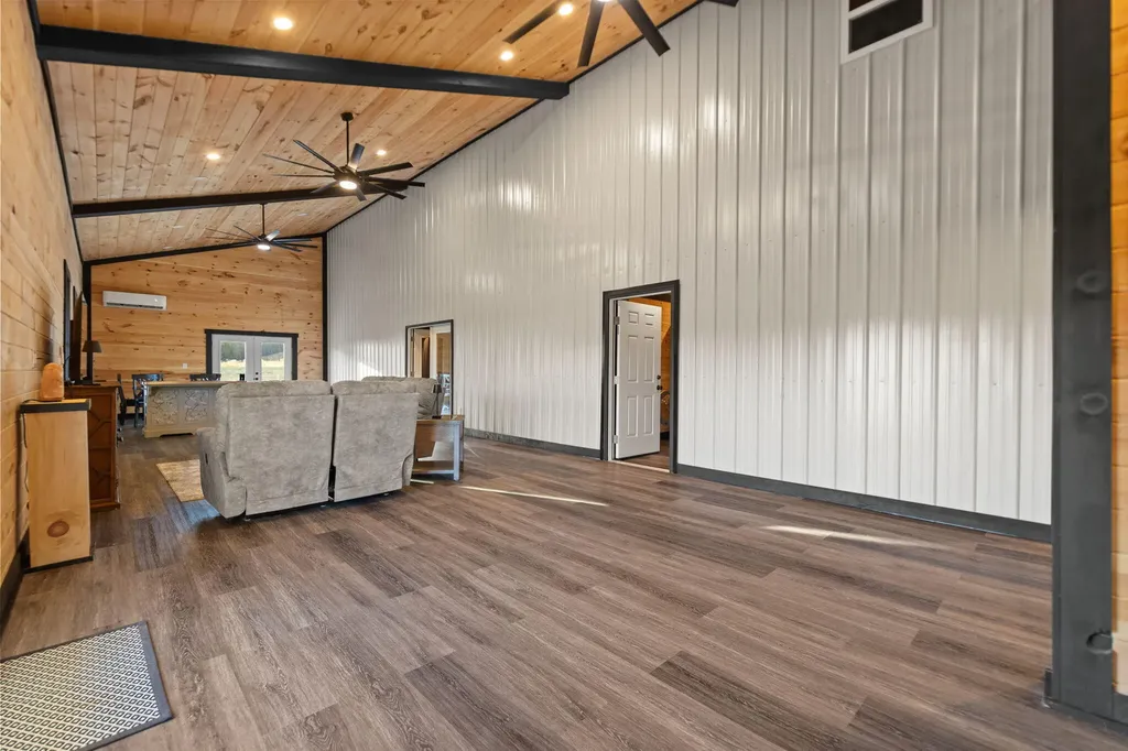 1114 A Matt Baker Road London KY 40744