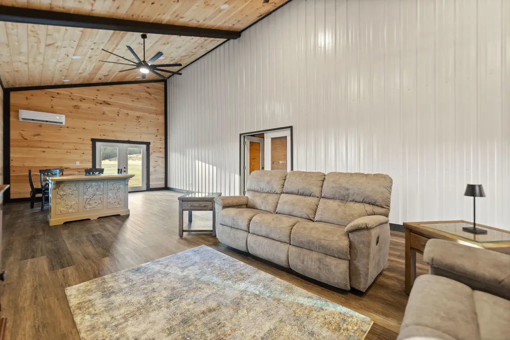 1114 A Matt Baker Road London KY 40744
