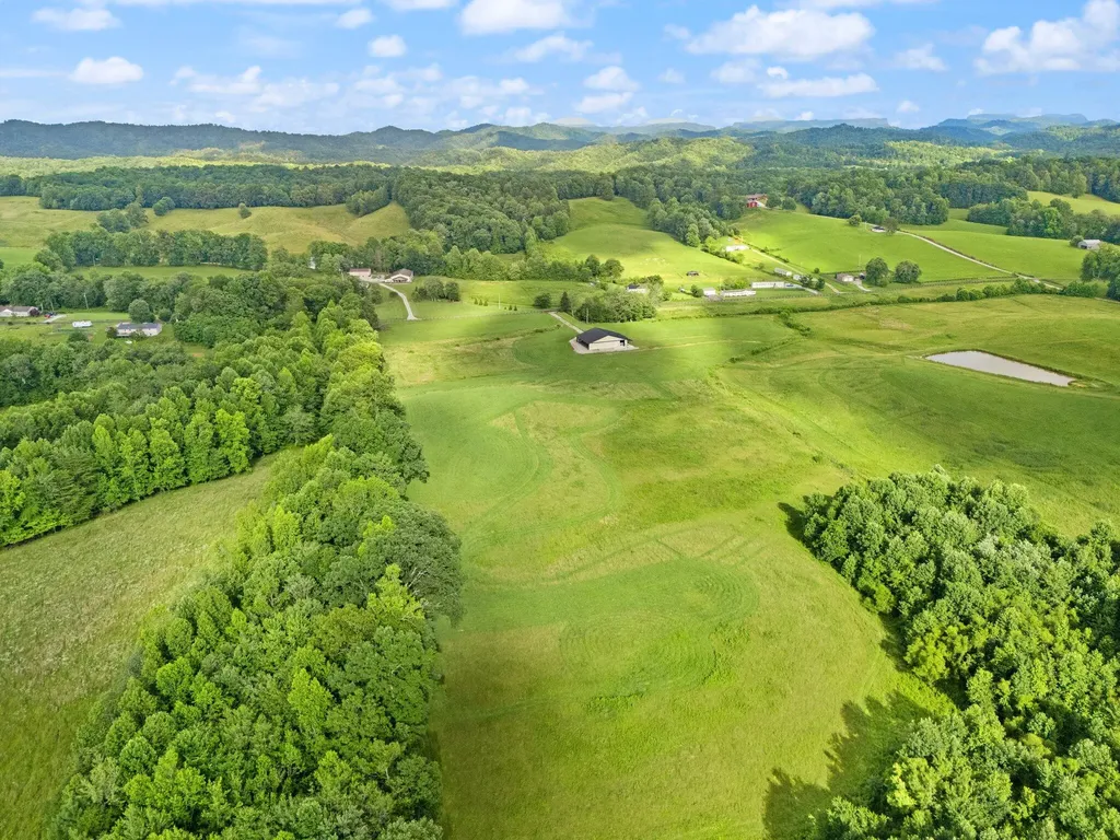 1114 A Matt Baker Road London KY 40744