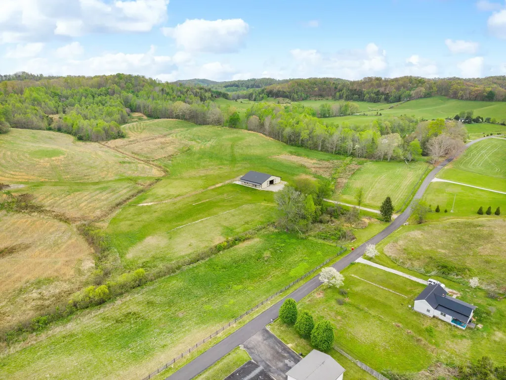 1114 A Matt Baker Road London KY 40744