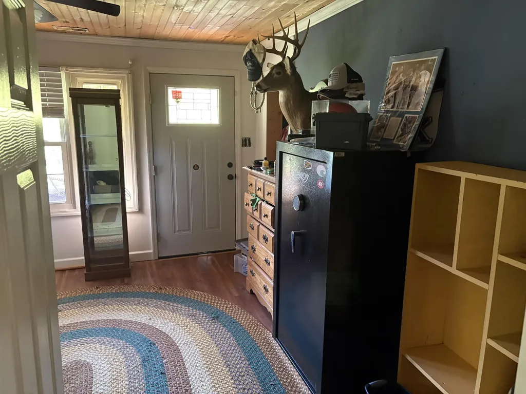 8515 State Highway 223 Flat Lick KY 40935