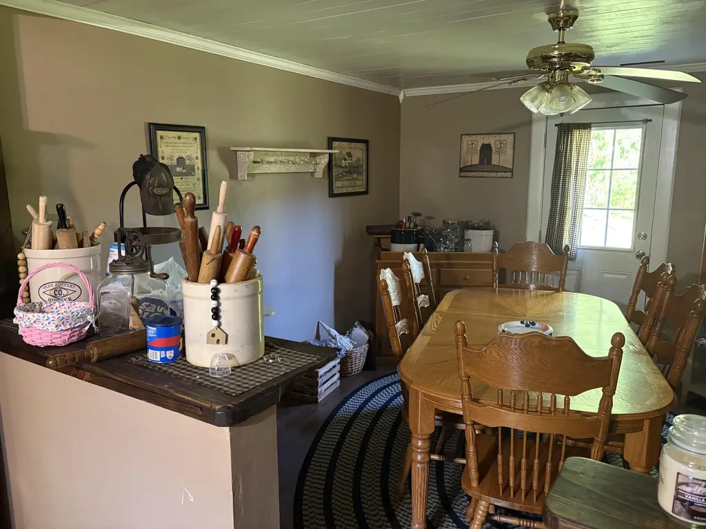 8515 State Highway 223 Flat Lick KY 40935