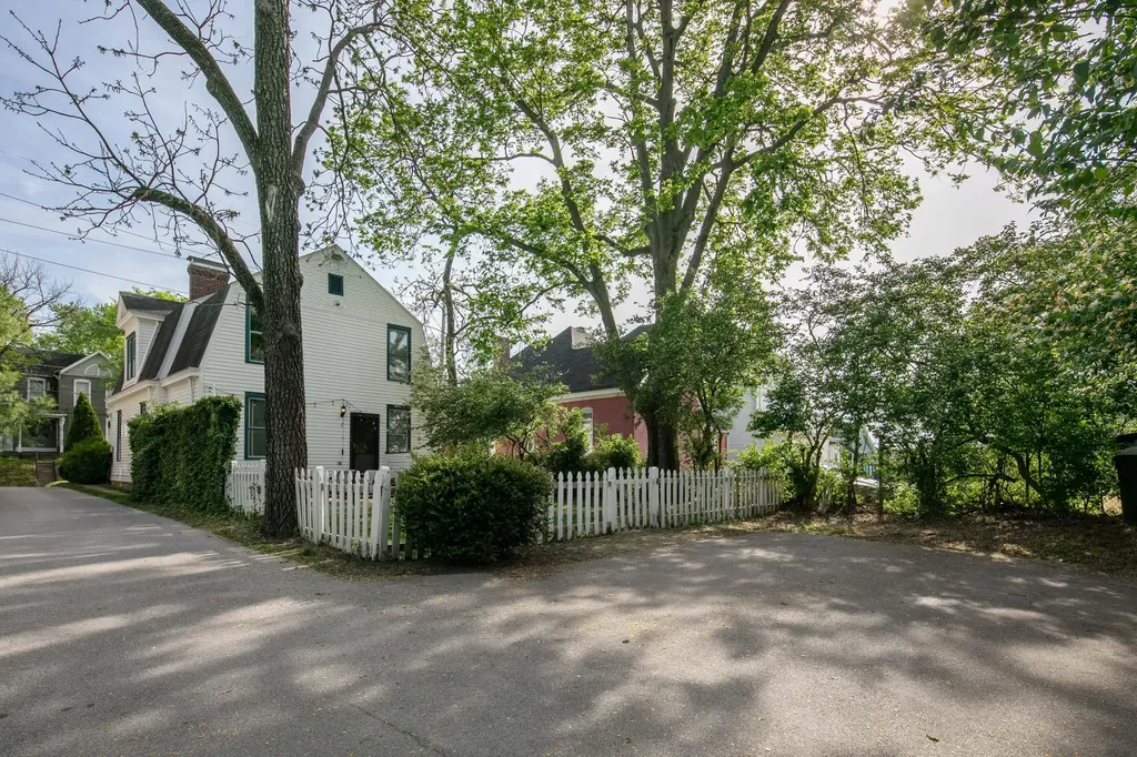 847 W High Street Lexington KY 40508