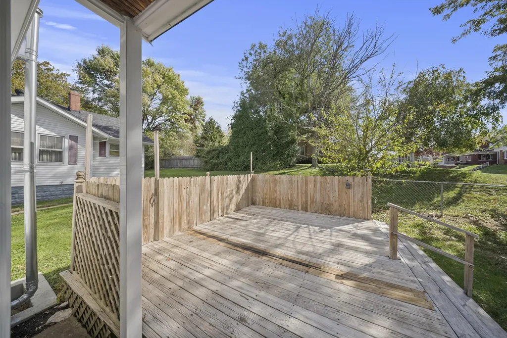 1620 Spring Park Ashland KY 41101