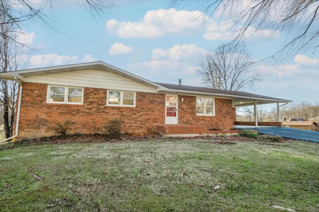 37 Cardinal Hill Lane London KY 40744