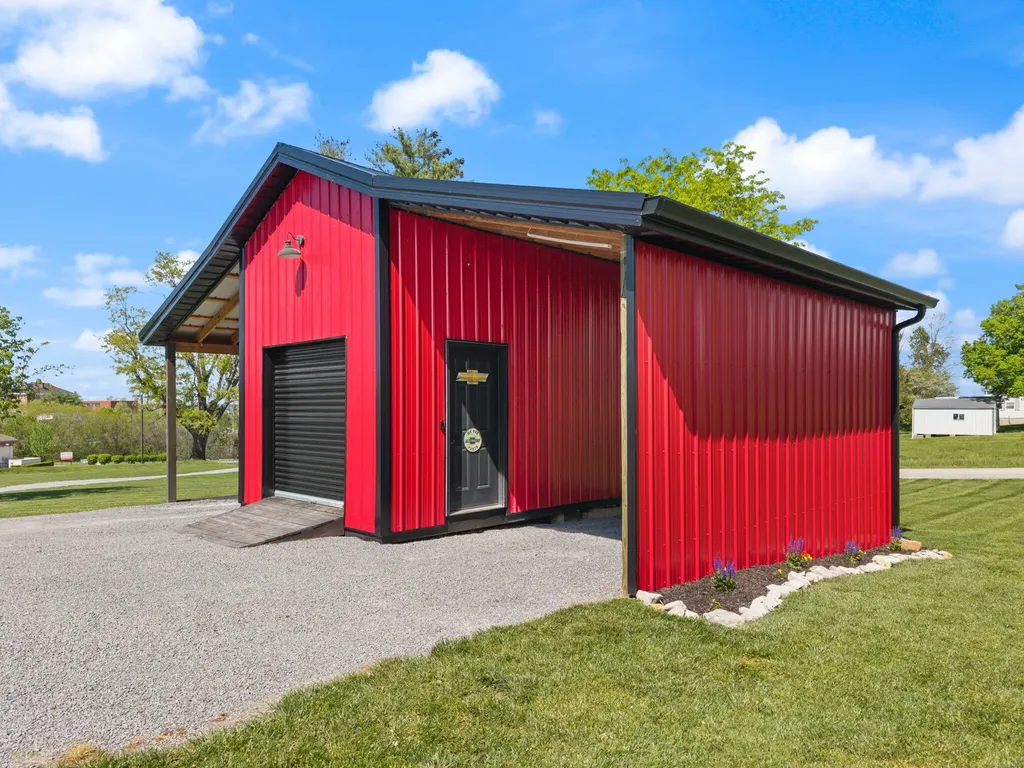 6013 Parker Lane Mays Lick KY 41055