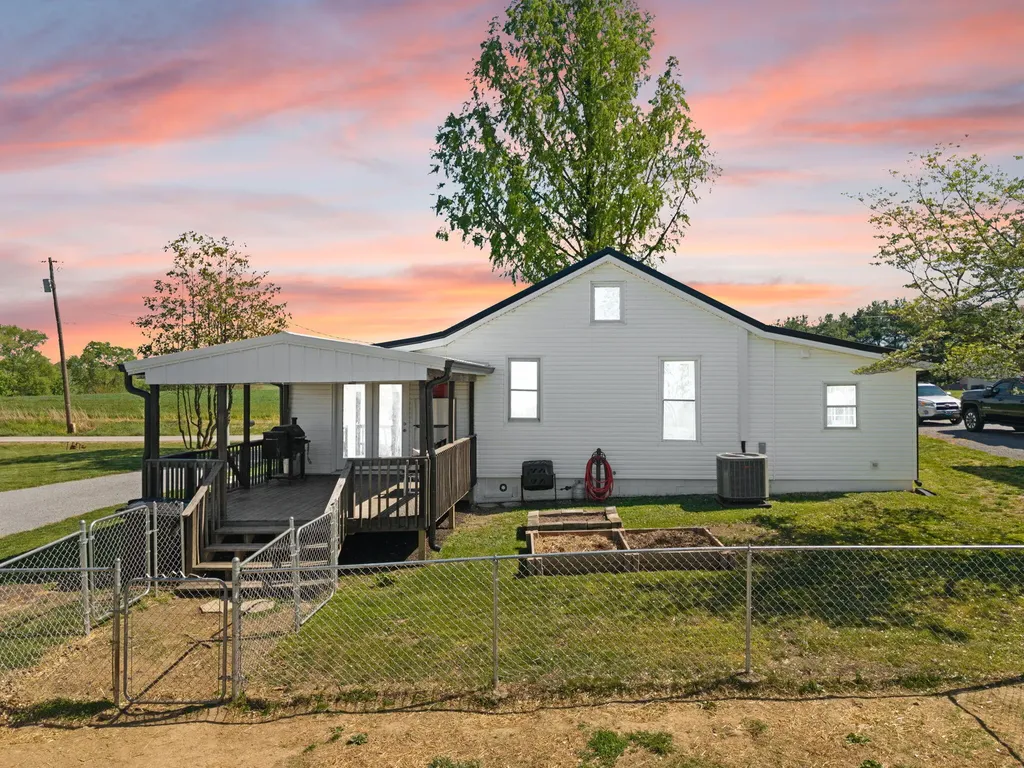 6013 Parker Lane Mays Lick KY 41055