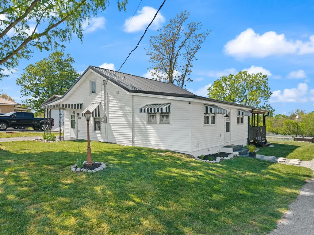 6013 Parker Lane Mays Lick KY 41055