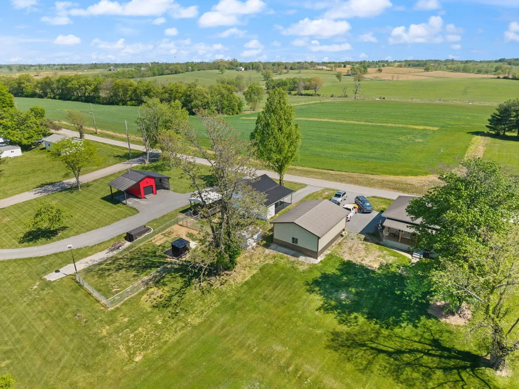 6013 Parker Lane Mays Lick KY 41055