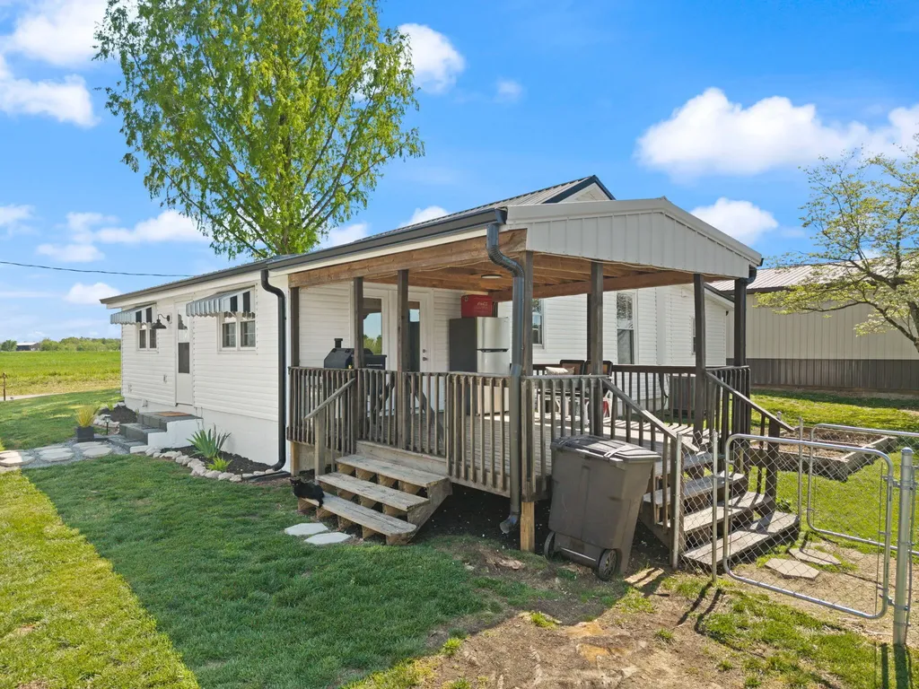 6013 Parker Lane Mays Lick KY 41055