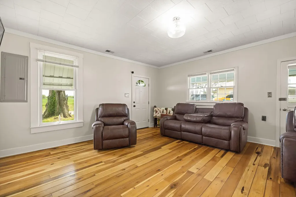 6013 Parker Lane Mays Lick KY 41055